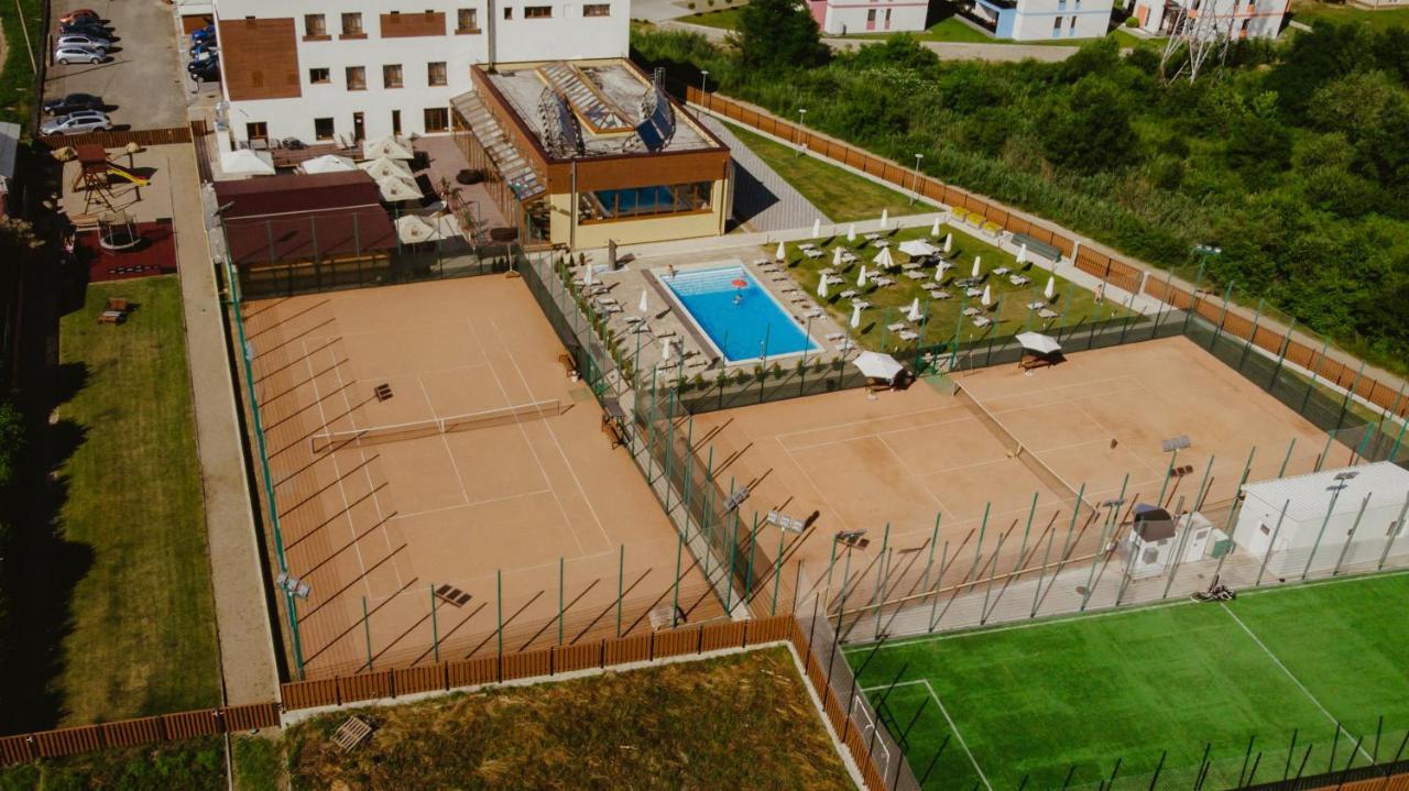 Tci Social Club Hotel Cluj Napoca Bagian luar foto